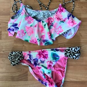 Victoria Secret PINK flounce bikini 😍